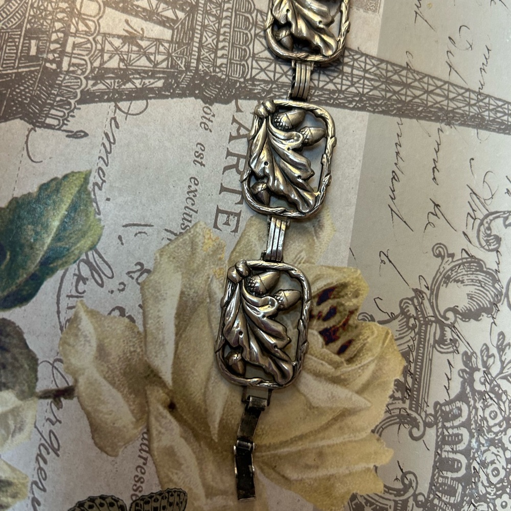 Stunning vintage  DANECRAFT STERLING acorn panel bracelet - Picture 3 of 7